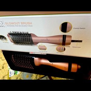 Metallic Rose Gold Blowout Brush by Kashmira Professional